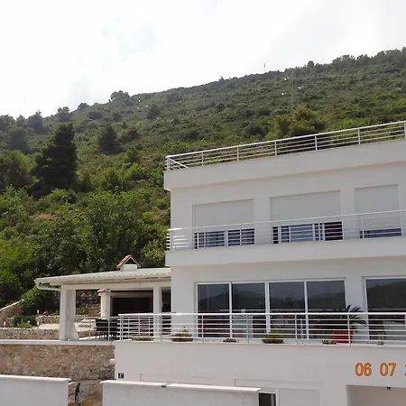 アパート D&d Veyra